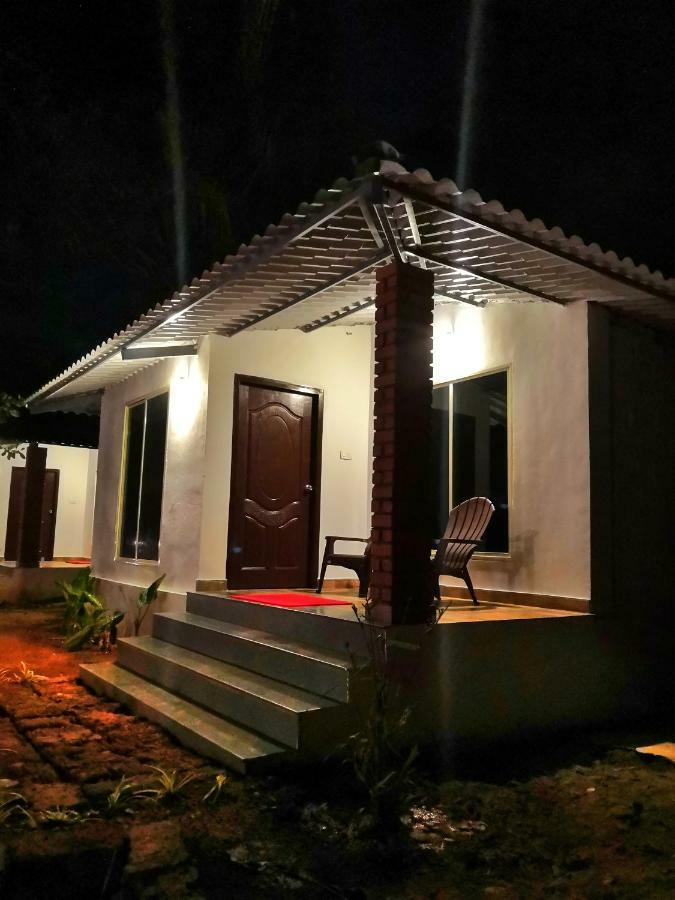 Vishraanti Beach Stay Kumta Kültér fotó